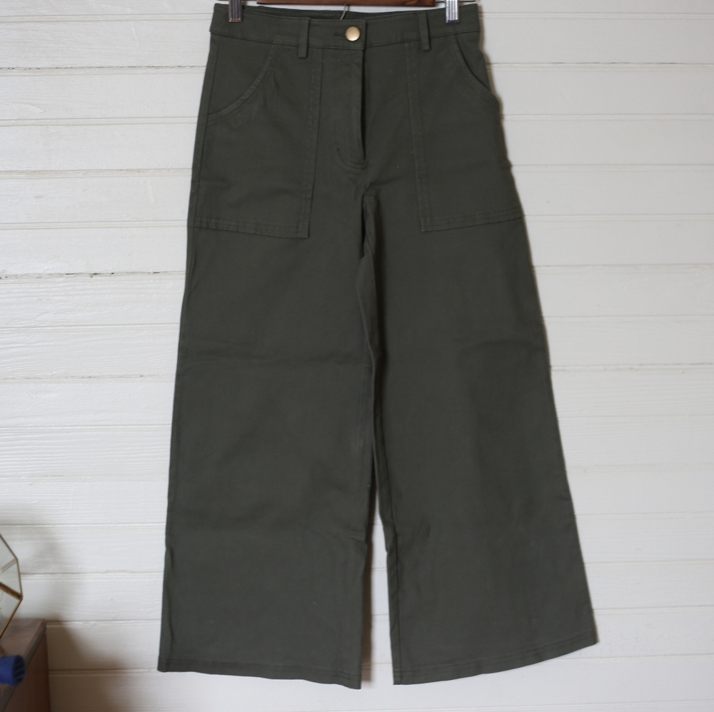 **SOLD** Forever 21 olive green wide leg pants